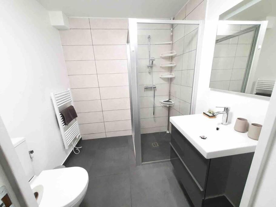 Ferienwohnung L'Eiffel - Self Checking, 20Min From Paris Drancy Exterior foto